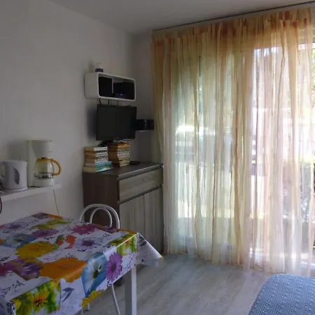 Studio Soleil Apartment